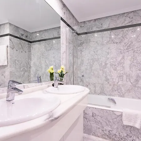아파트 Rentcostadelsol Dona Sofia B 푸엔히롤라